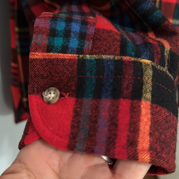 Pendleton Men’s Flannel - Picture 4 of 7